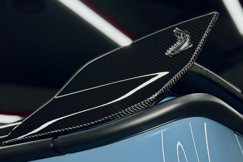 TopCar Roof Spoiler Aero Style for Gwagen W465 – Inferno Lights Edition - Image 2