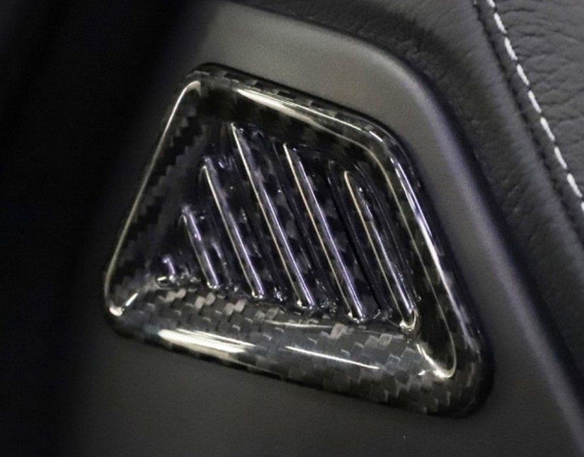 Front Vent Trim – Dry Carbon Fiber (2025+) – G-Wagon Front-End Styling Upgrade